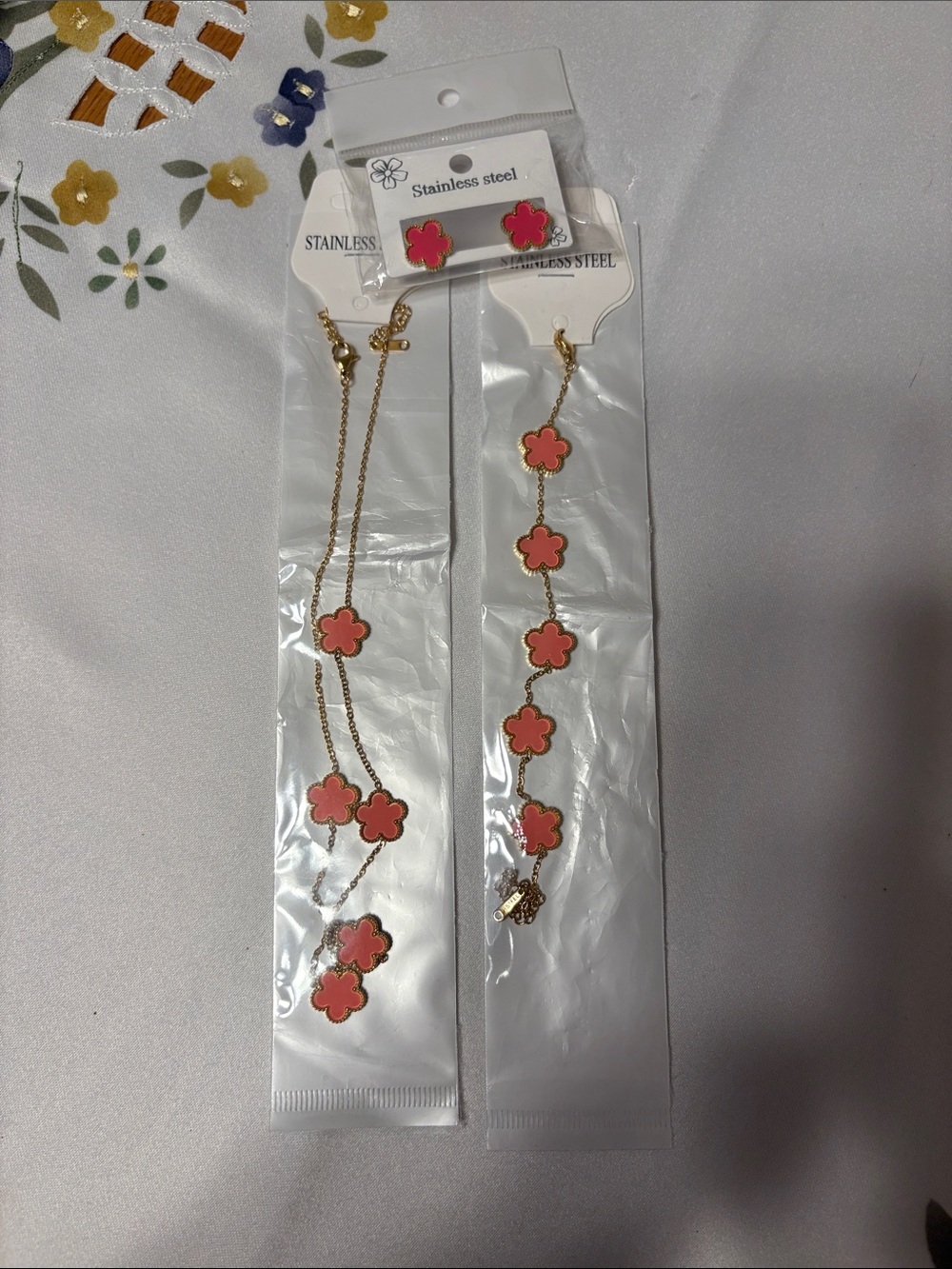 Pink clover Necklace, Bracelet and earrings